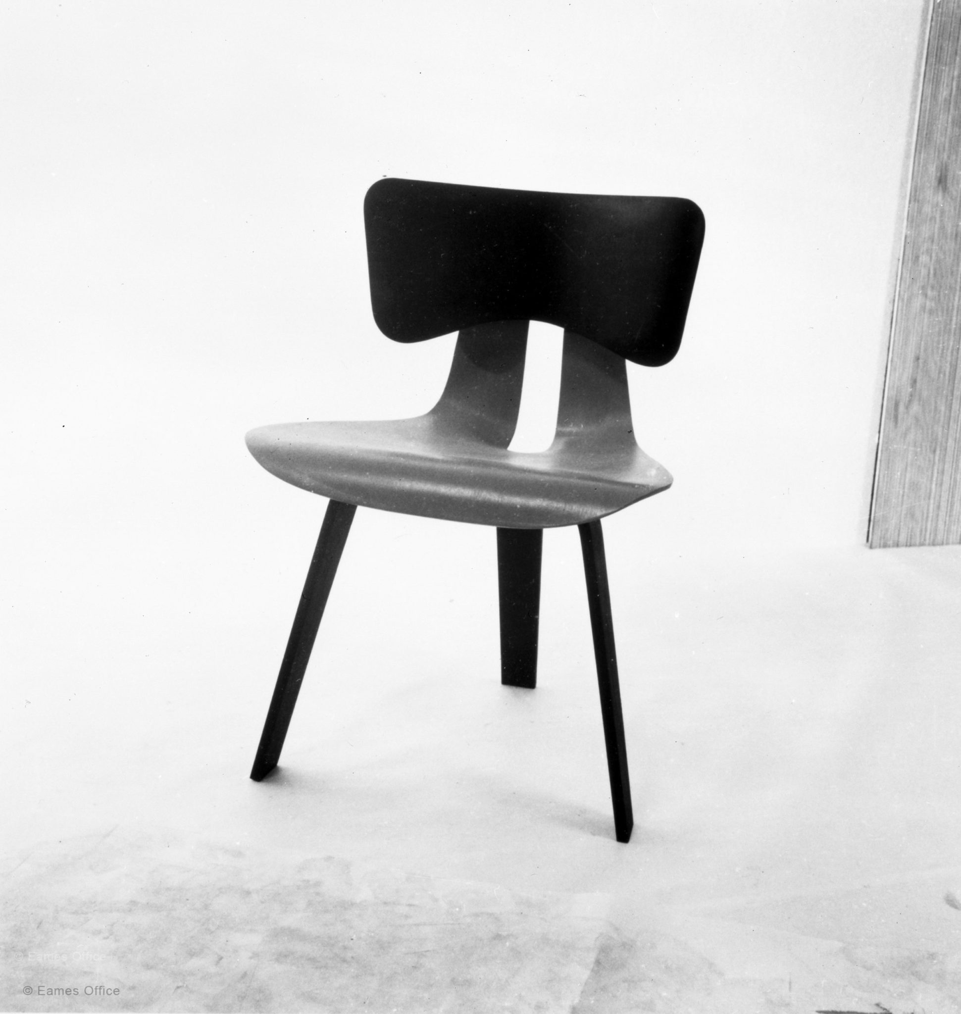 three-legged-chairs-eames-office